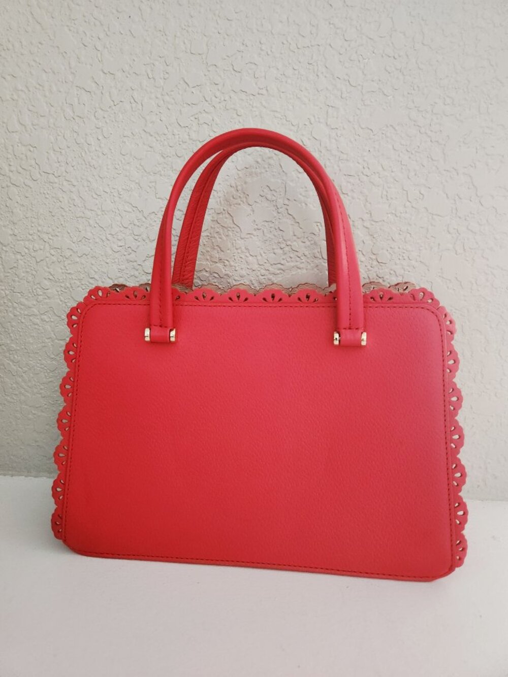 New Kate Spade NY Scallop Coral Leather Satchel Tote Purse - Picture 2 of 12